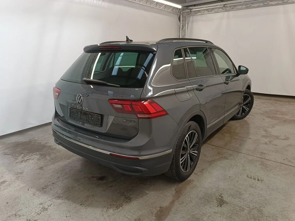 VW Tiguan 2.0 TDI 150 SCR 4Motion Life, снимка 3 - Автомобили и джипове - 55725615