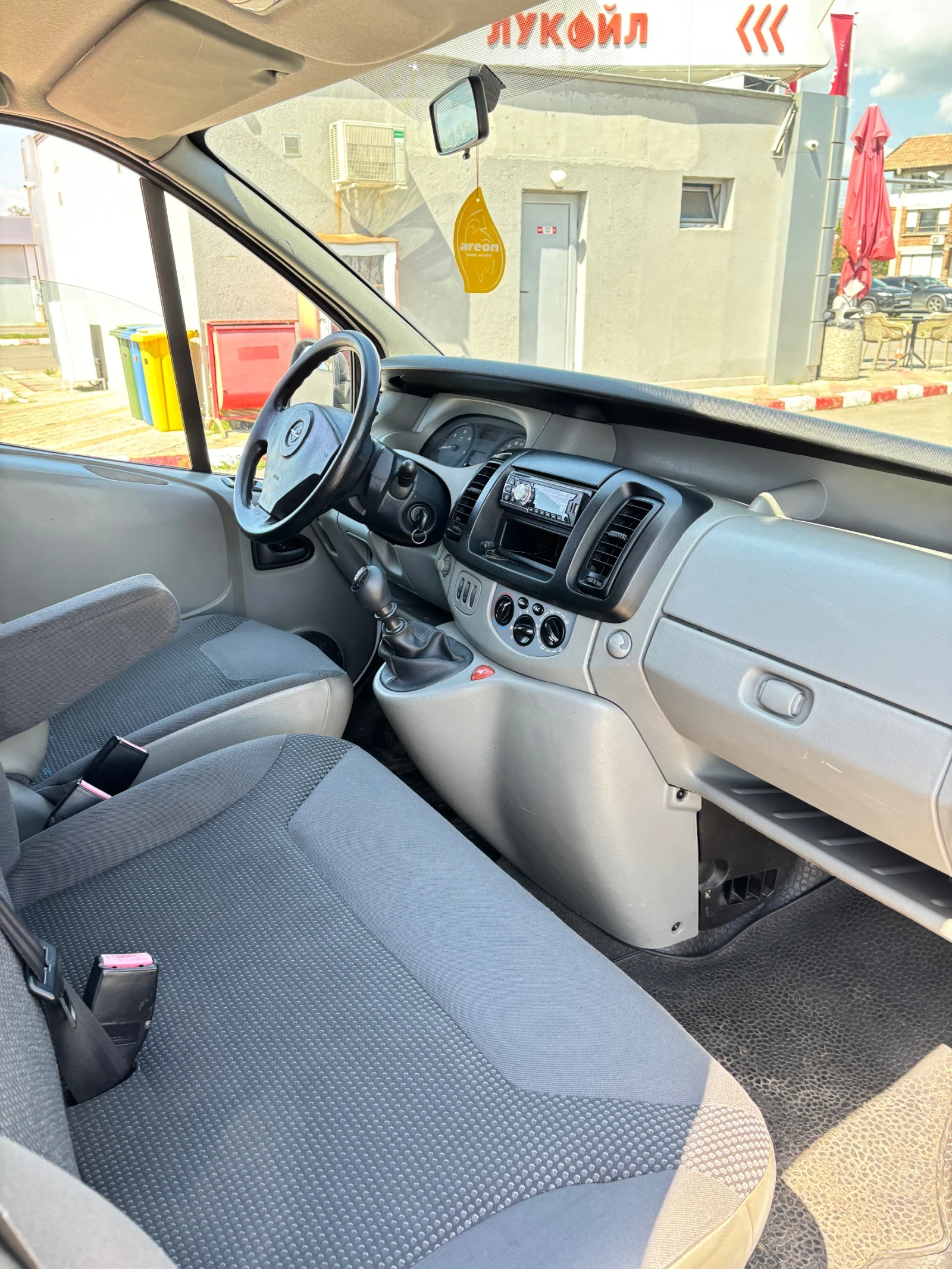 Opel Vivaro Дълга база - 6 скорости - изображение 6