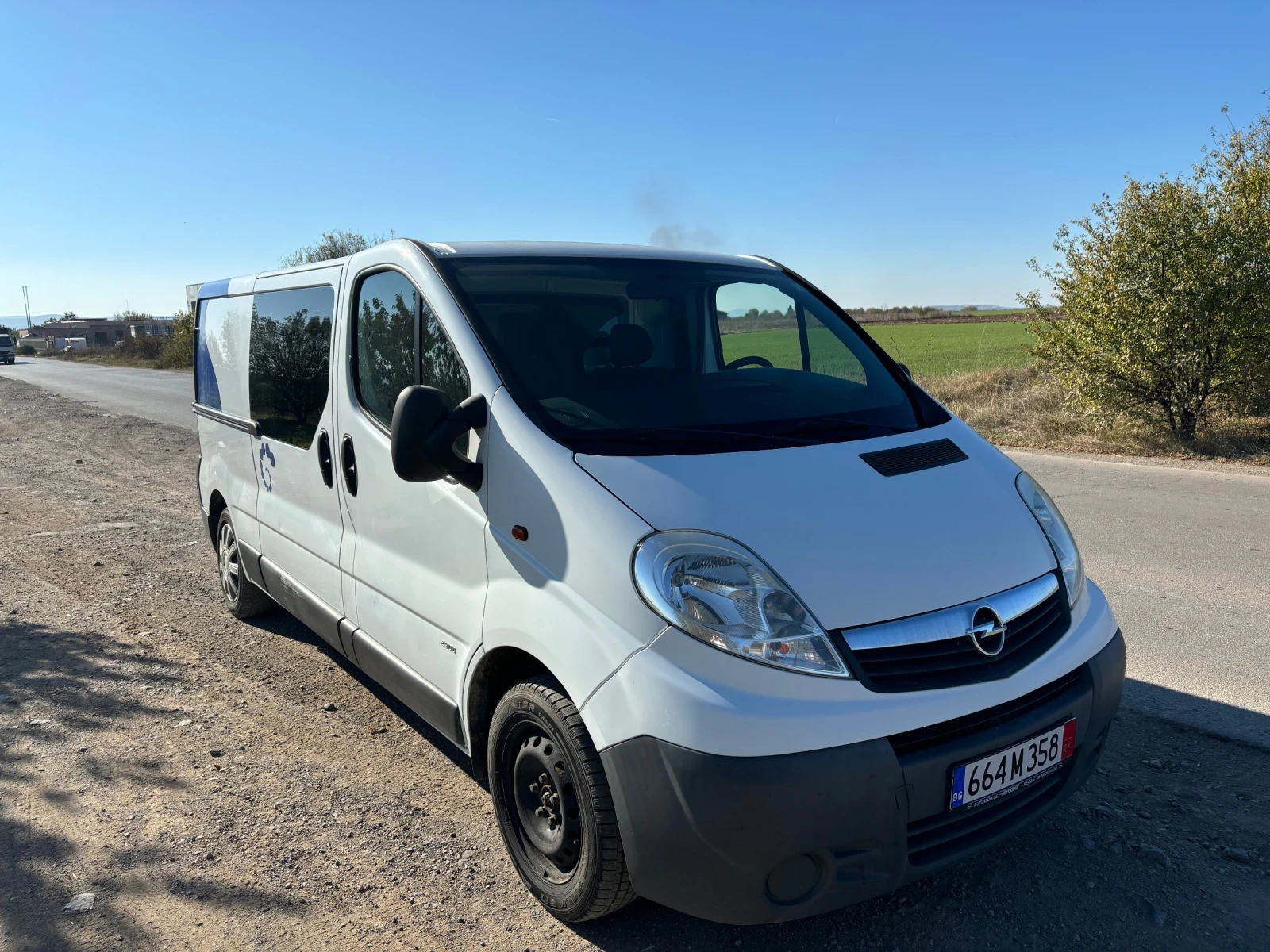 Opel Vivaro Дълга база - 6 скорости - изображение 7