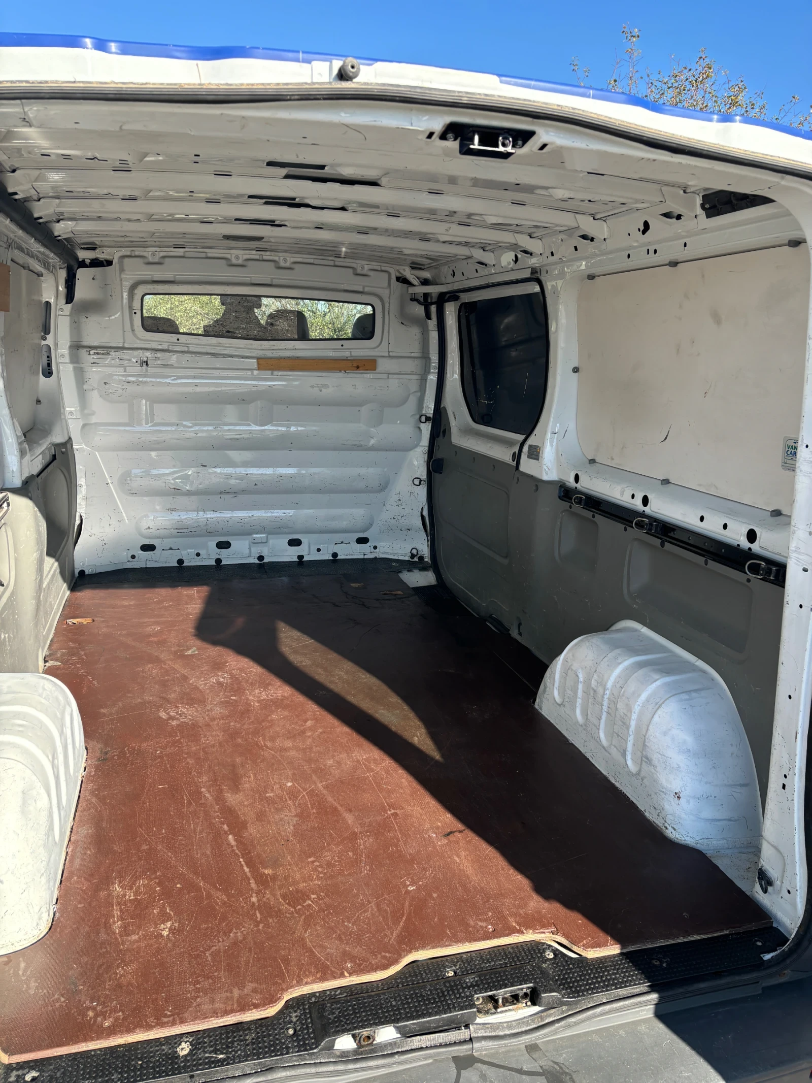 Opel Vivaro Дълга база - 6 скорости - изображение 2