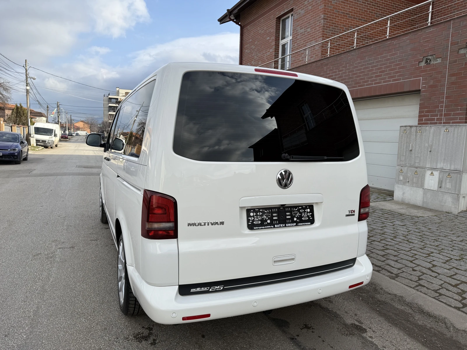 VW Caravelle EDITION-25-4X4-AVTOMAT-7м-ШВЕЙЦАРИЯ - изображение 7