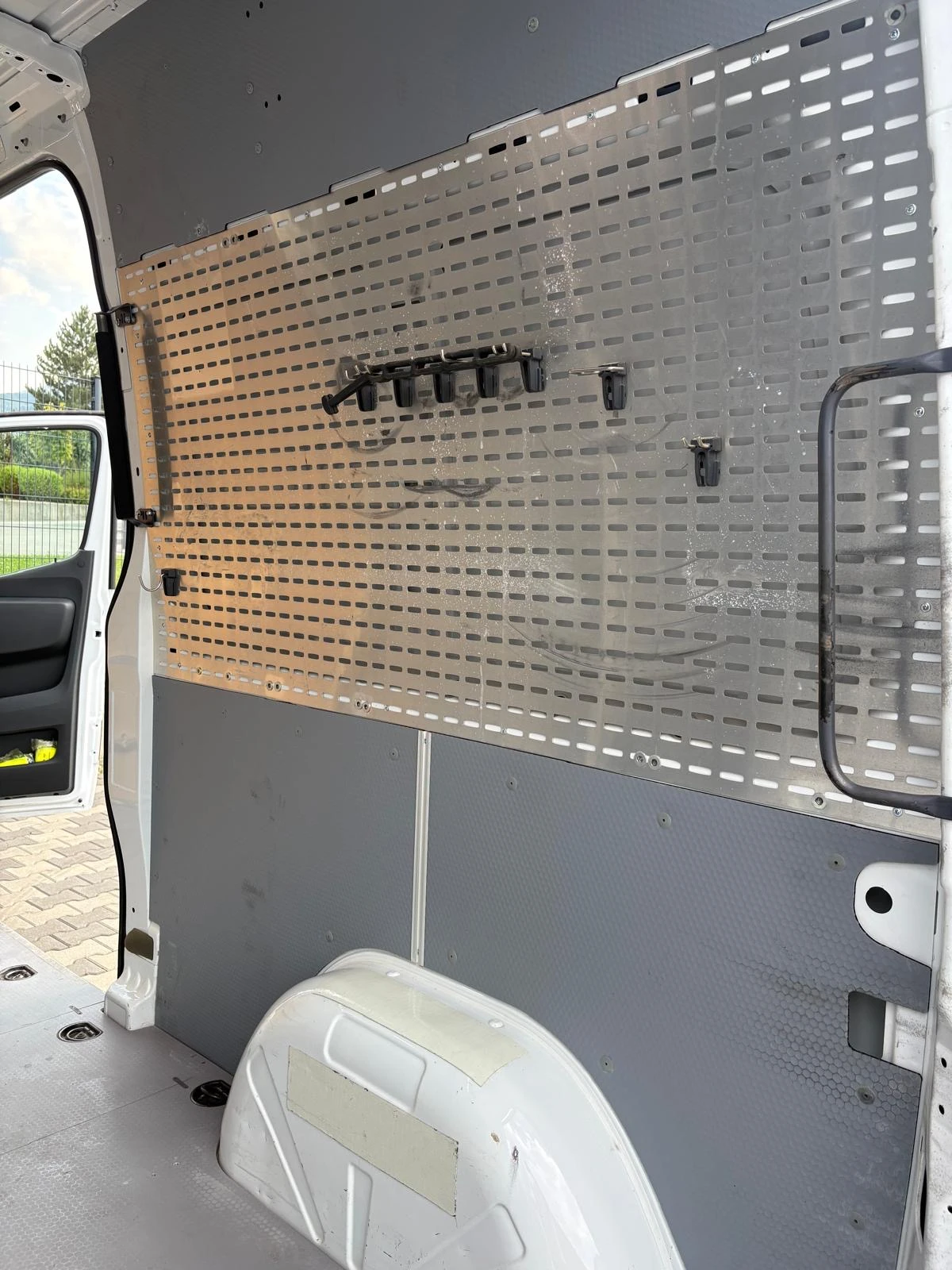 Mercedes-Benz Sprinter 314CDI/L2H2/Navi/Multy/Klima/6 speed/140 хил.км.!!, снимка 11 - Бусове и автобуси - 55619445