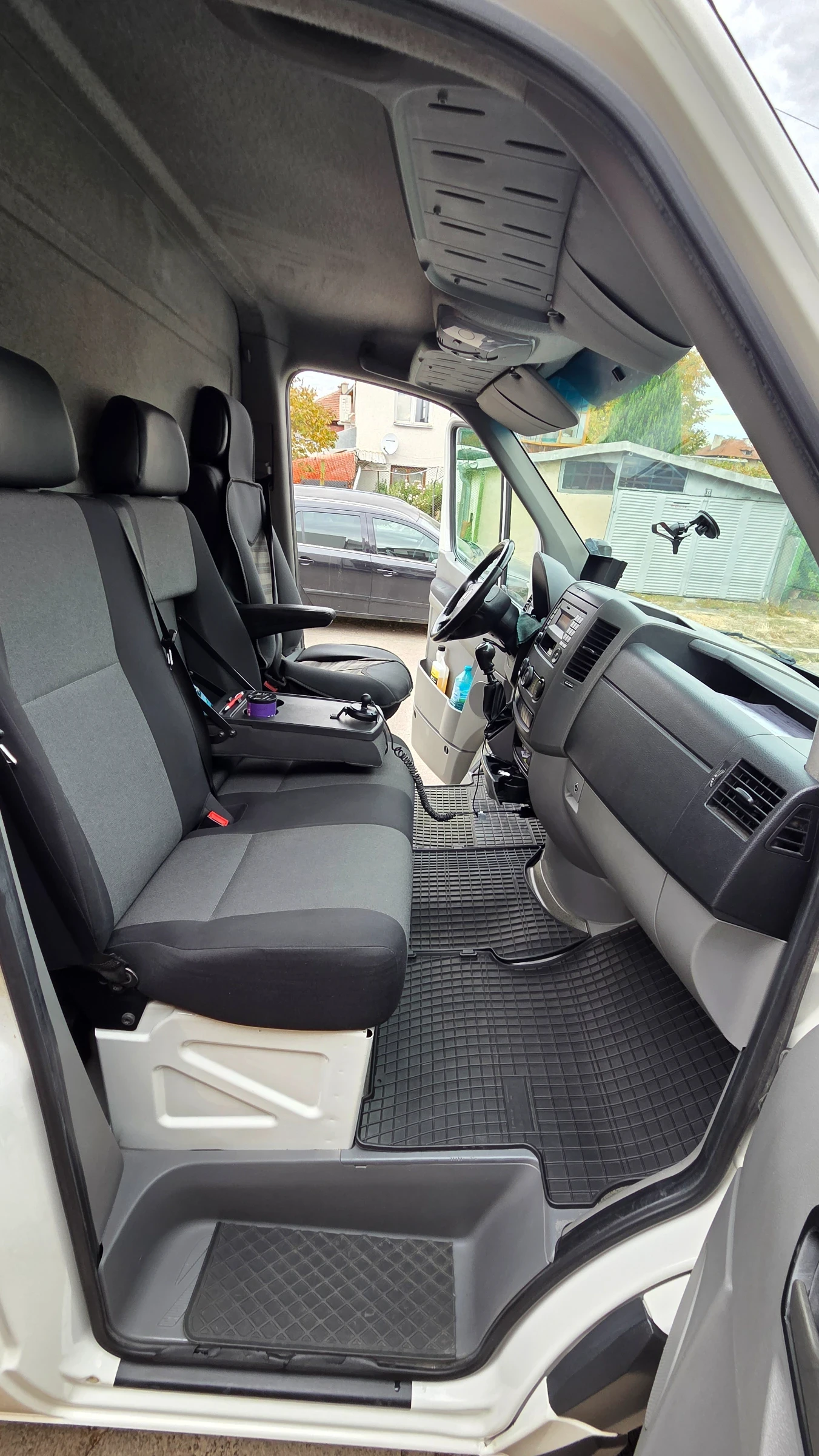 VW Crafter, снимка 9 - Бусове и автобуси - 56547611