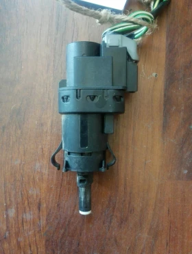 Стоп машинка Форд Фокус 1.8тдци (спирачка)