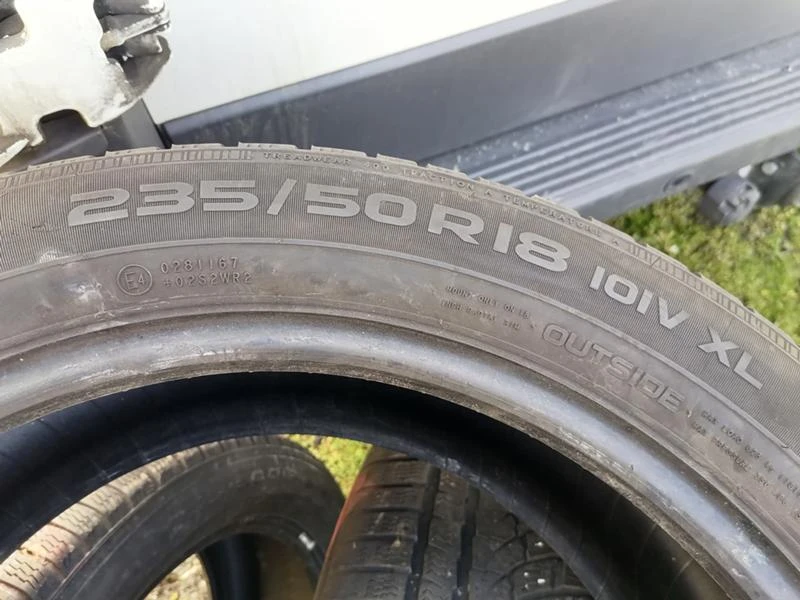 Гуми Зимни 235/50R18, снимка 9 - Гуми и джанти - 32080798