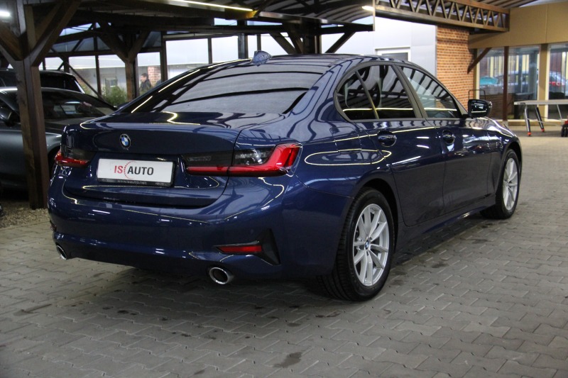BMW 320 d/Xdrive/Adaptive/Sport Line/LED/LiveCockpit, снимка 4 - Автомобили и джипове - 42461319