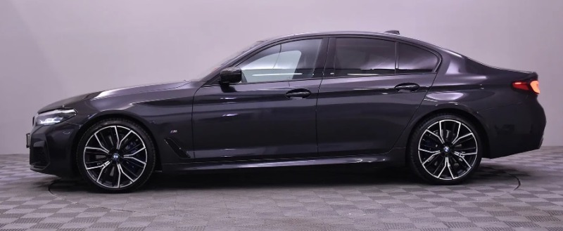 BMW 530  xDrive M Sportpaket, снимка 2 - Автомобили и джипове - 45716118