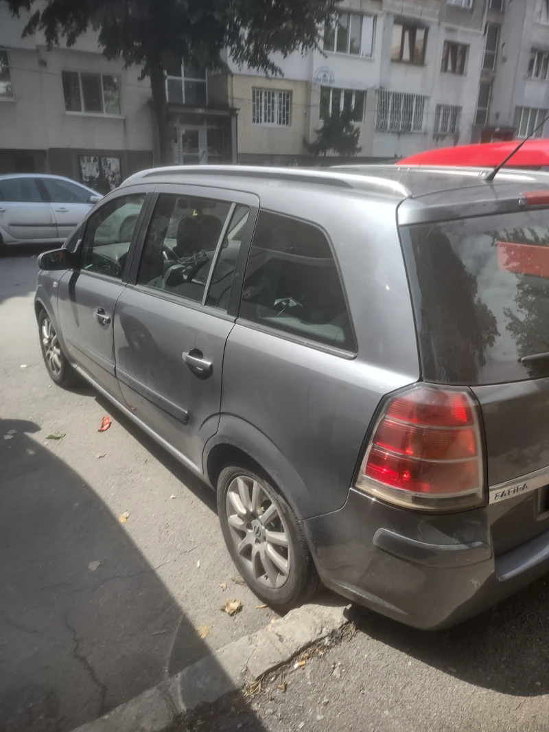 Opel Zafira, снимка 3 - Автомобили и джипове - 46982474