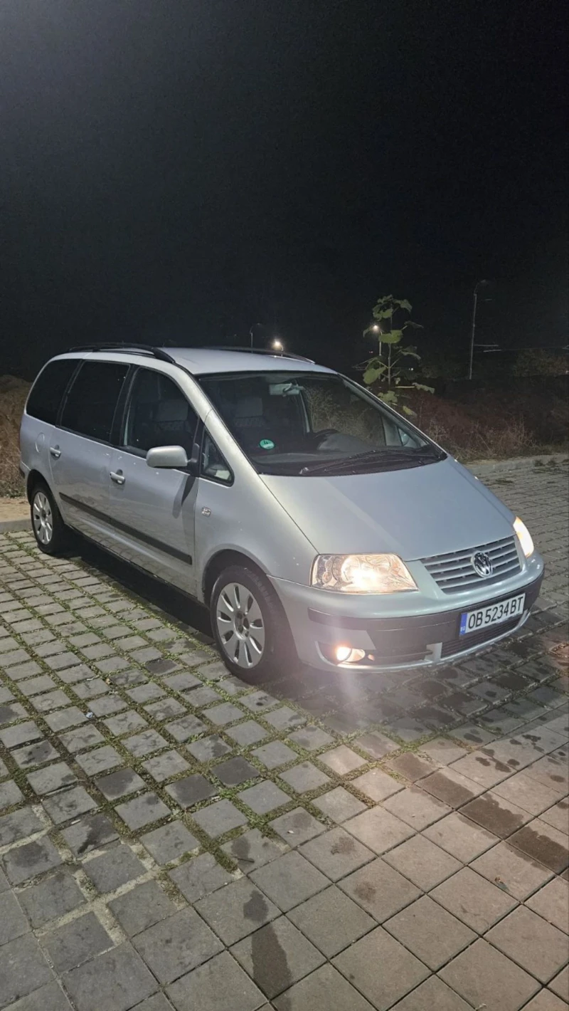 VW Sharan 1.9 tdi 7 места , снимка 2 - Автомобили и джипове - 47655563