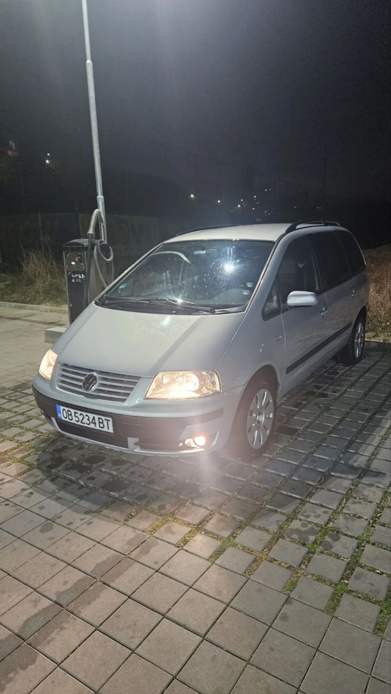 VW Sharan 1.9 tdi 7 места , снимка 1 - Автомобили и джипове - 47655563