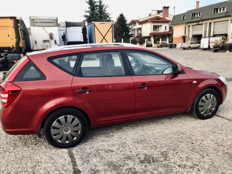 Kia Ceed 1.4i, снимка 5 - Автомобили и джипове - 48071039