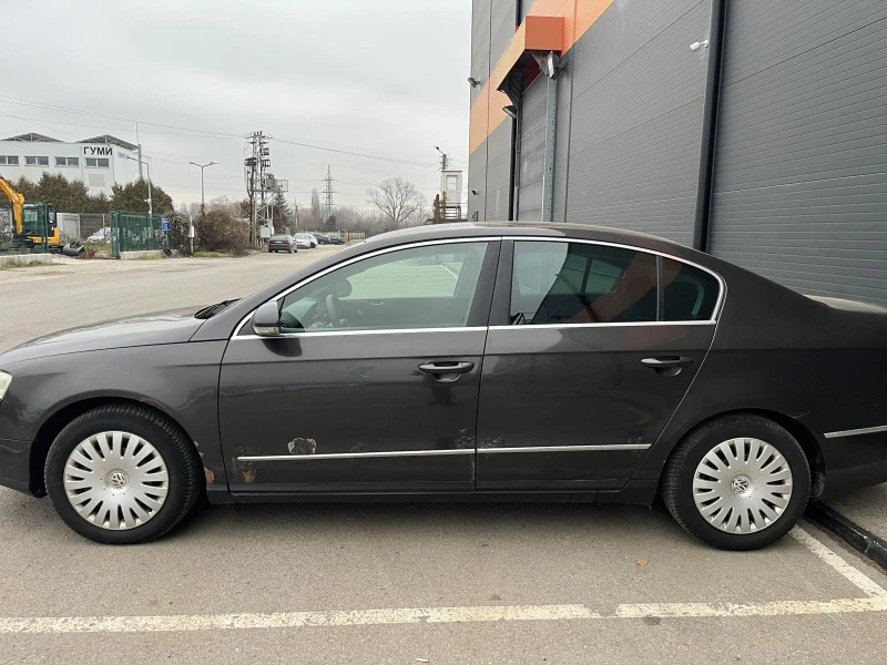 VW Passat, снимка 4 - Автомобили и джипове - 48239285