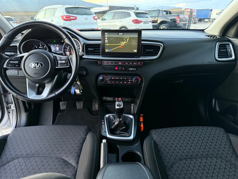 Kia Ceed 1.6crdi, снимка 13 - Автомобили и джипове - 48954529