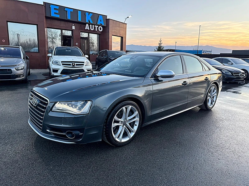Audi S8 MATRIX-LED-DISTRONIK-360 KAMERI-KARBON-ALKANTAR-!!, снимка 3 - Автомобили и джипове - 49625789