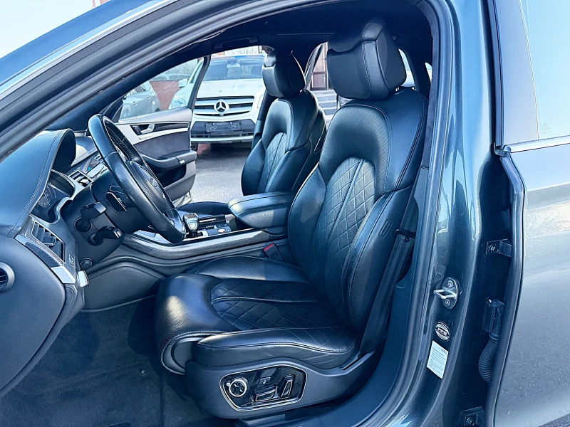 Audi S8 MATRIX-LED-DISTRONIK-360 KAMERI-KARBON-ALKANTAR-!!, снимка 9 - Автомобили и джипове - 49625789
