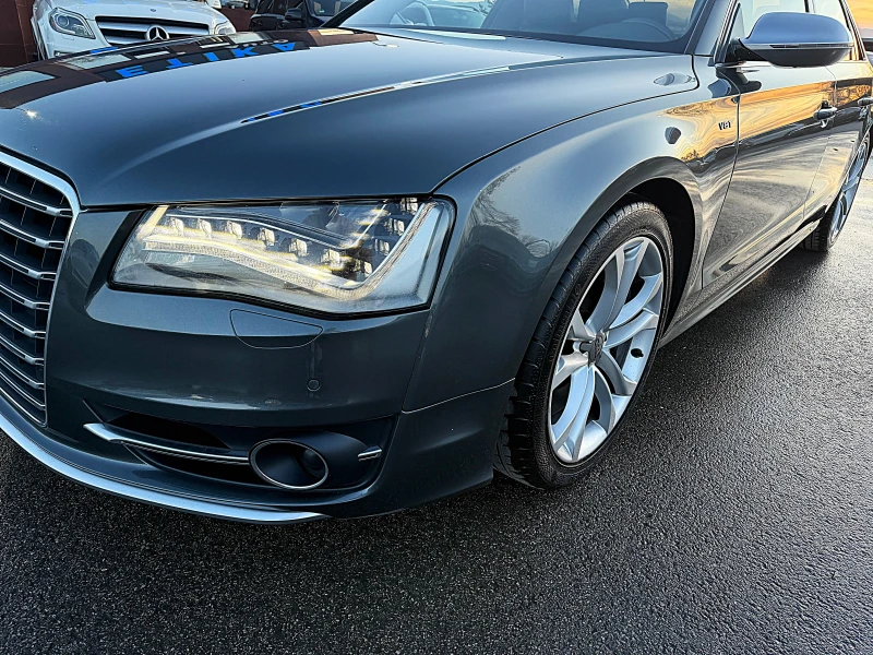 Audi S8 MATRIX-LED-DISTRONIK-360 KAMERI-KARBON-ALKANTAR-!!, снимка 4 - Автомобили и джипове - 49625789
