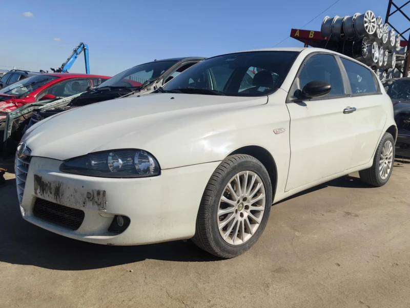 Alfa Romeo 147 1.6, снимка 4 - Автомобили и джипове - 50077149