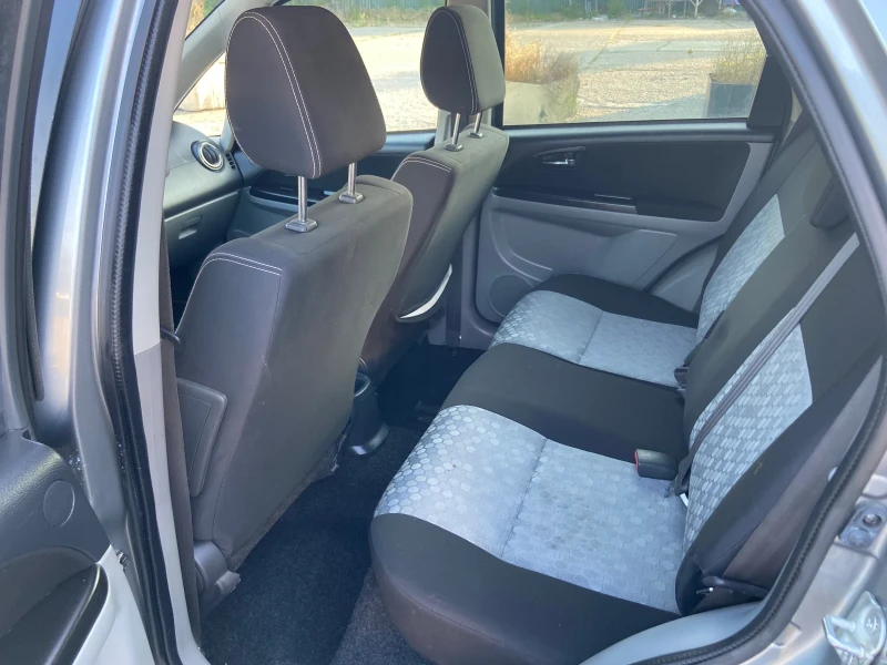 Suzuki SX4 1.6i 4x4 Sergio Cellano 120к.с., снимка 12 - Автомобили и джипове - 50487167