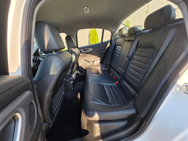 Alfa Romeo Giulia Veloce Q4 2.2 JTD, снимка 15 - Автомобили и джипове - 51244068