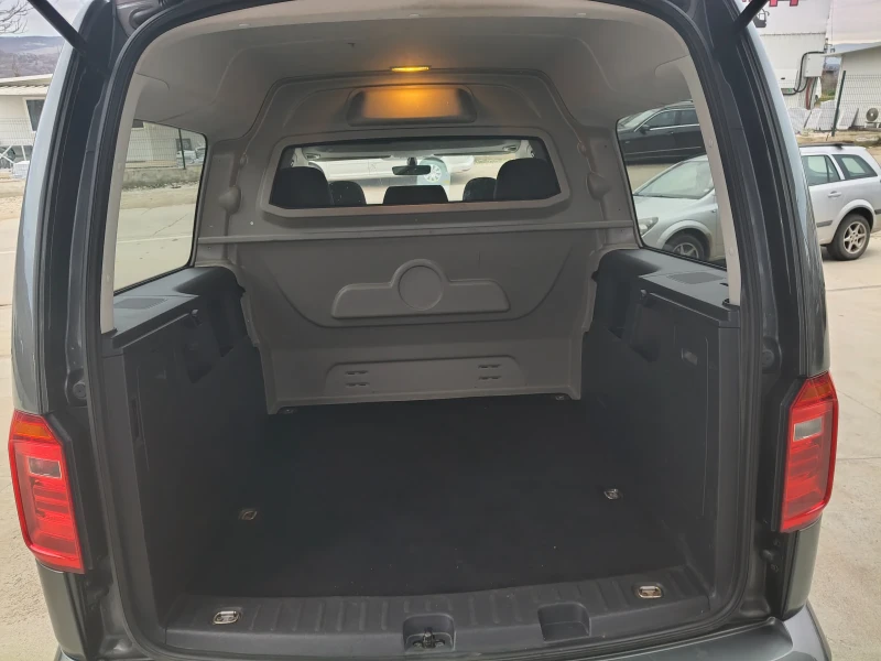 VW Caddy Maxi TGI metan, снимка 15 - Автомобили и джипове - 52681902