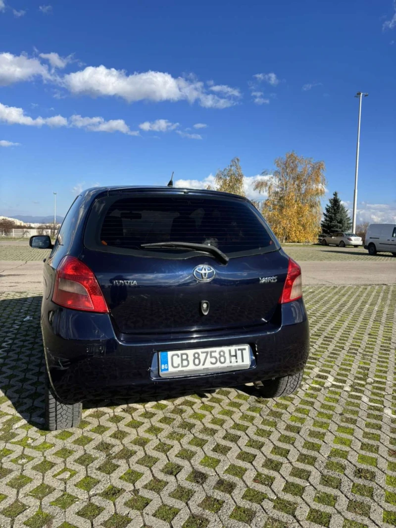 Toyota Yaris 1, 3i, снимка 3 - Автомобили и джипове - 52875043