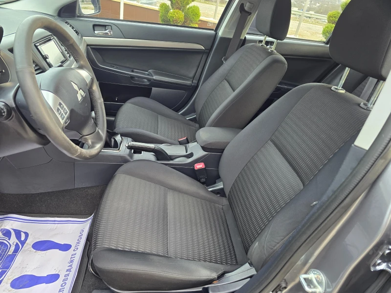 Mitsubishi Lancer 1.6 БЕНЗИН РЕАЛНИ КИЛОМЕТРИ, снимка 13 - Автомобили и джипове - 53052236