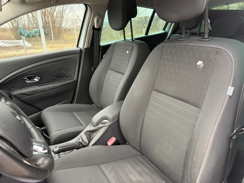 Renault Megane Facelift / Navi/ 130.000 km /, снимка 13 - Автомобили и джипове - 53055627