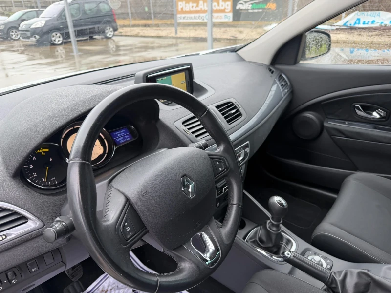 Renault Megane Facelift / Navi/ 130.000 km /, снимка 16 - Автомобили и джипове - 53055627