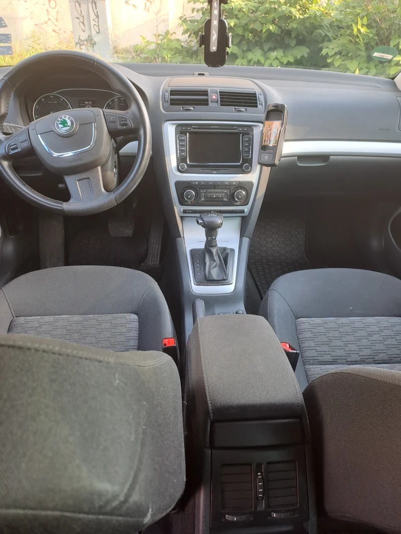 Skoda Octavia, снимка 7 - Автомобили и джипове - 53448100