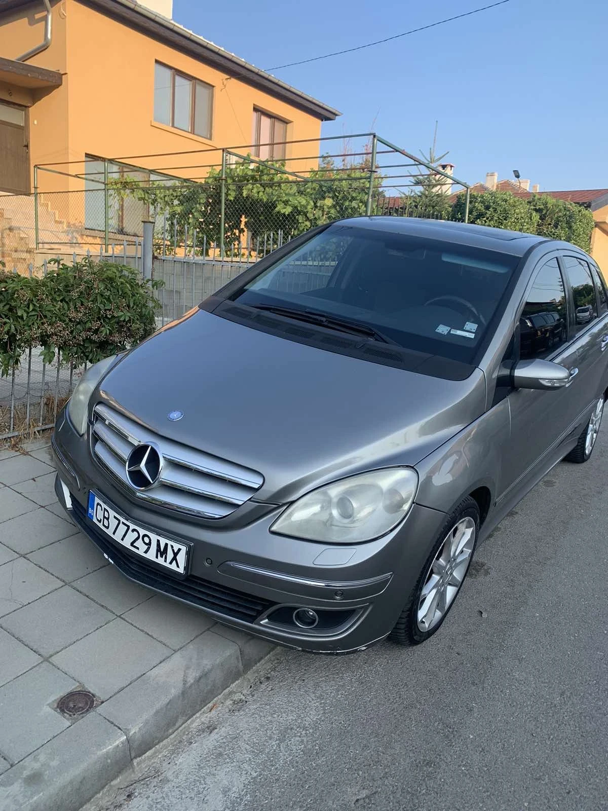 Mercedes-Benz B 200, снимка 1