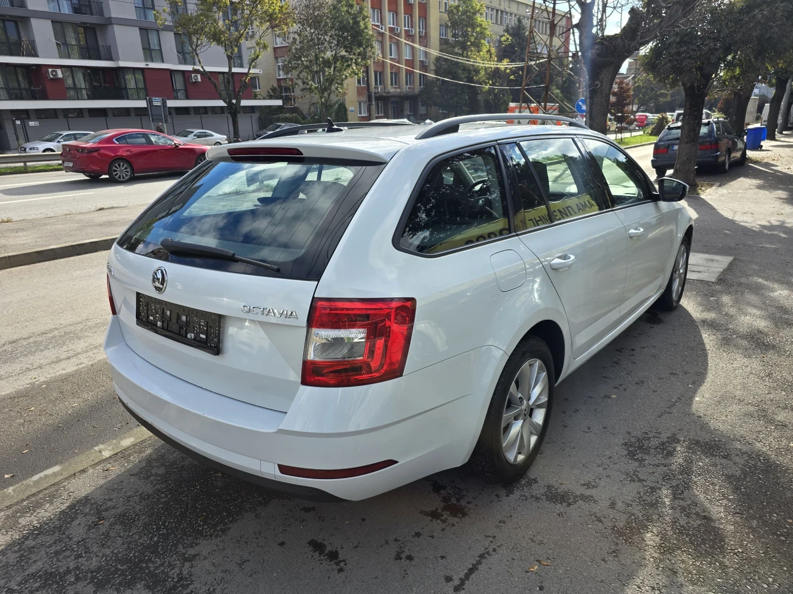 Skoda Octavia 2.0 TDI/EXECUTIVE/CAMERA - изображение 4