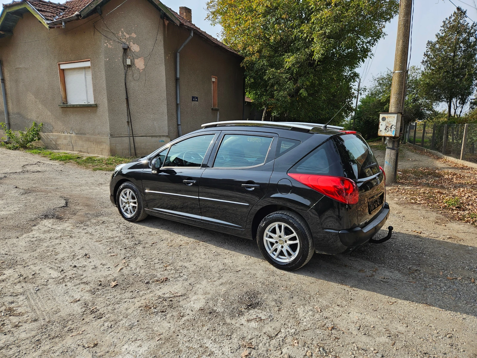 Peugeot 207 SW 1.4i - изображение 5