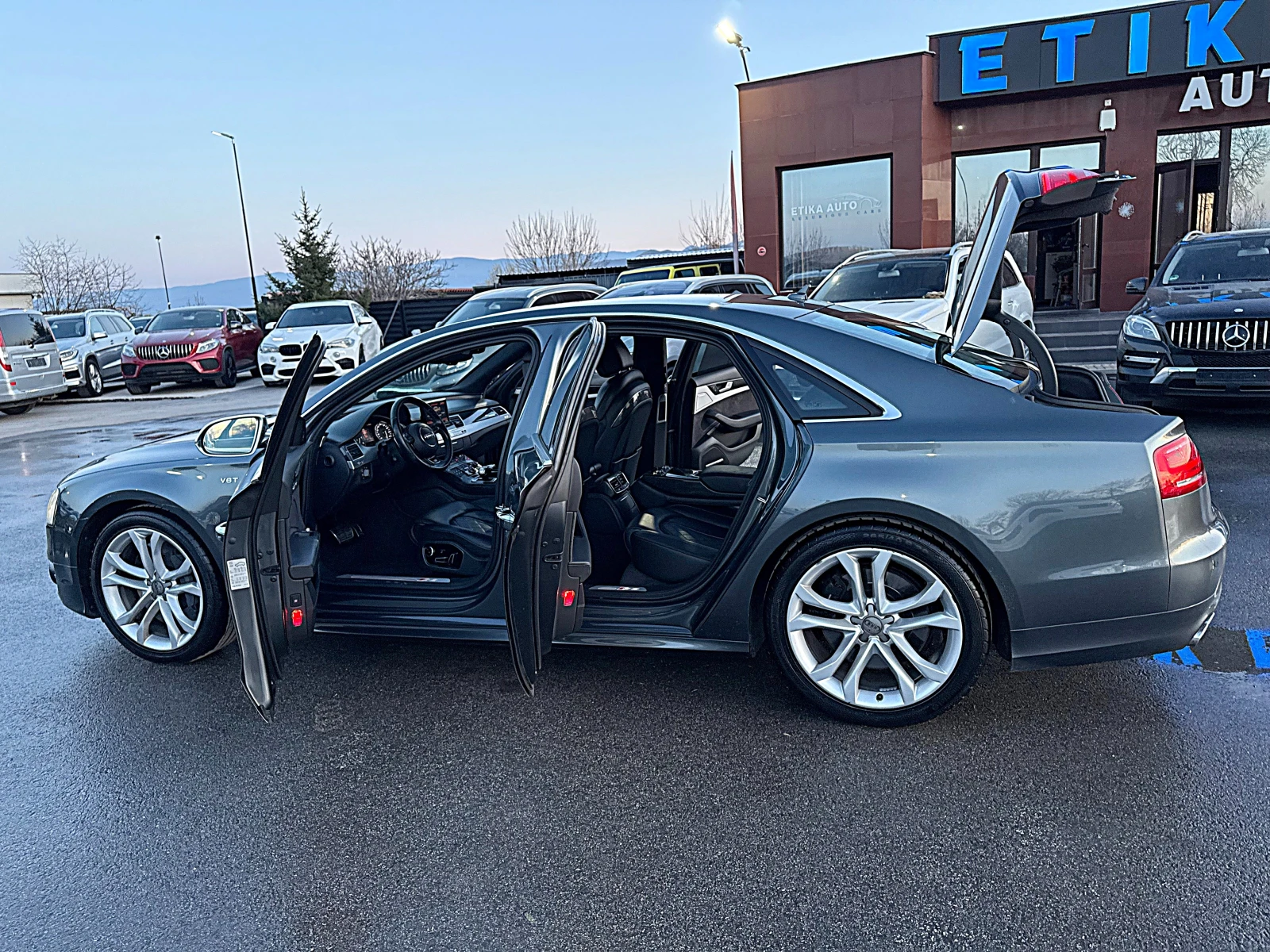 Audi S8 MATRIX-LED-DISTRONIK-360 KAMERI-KARBON-ALKANTAR-!! | Mobile.bg   14