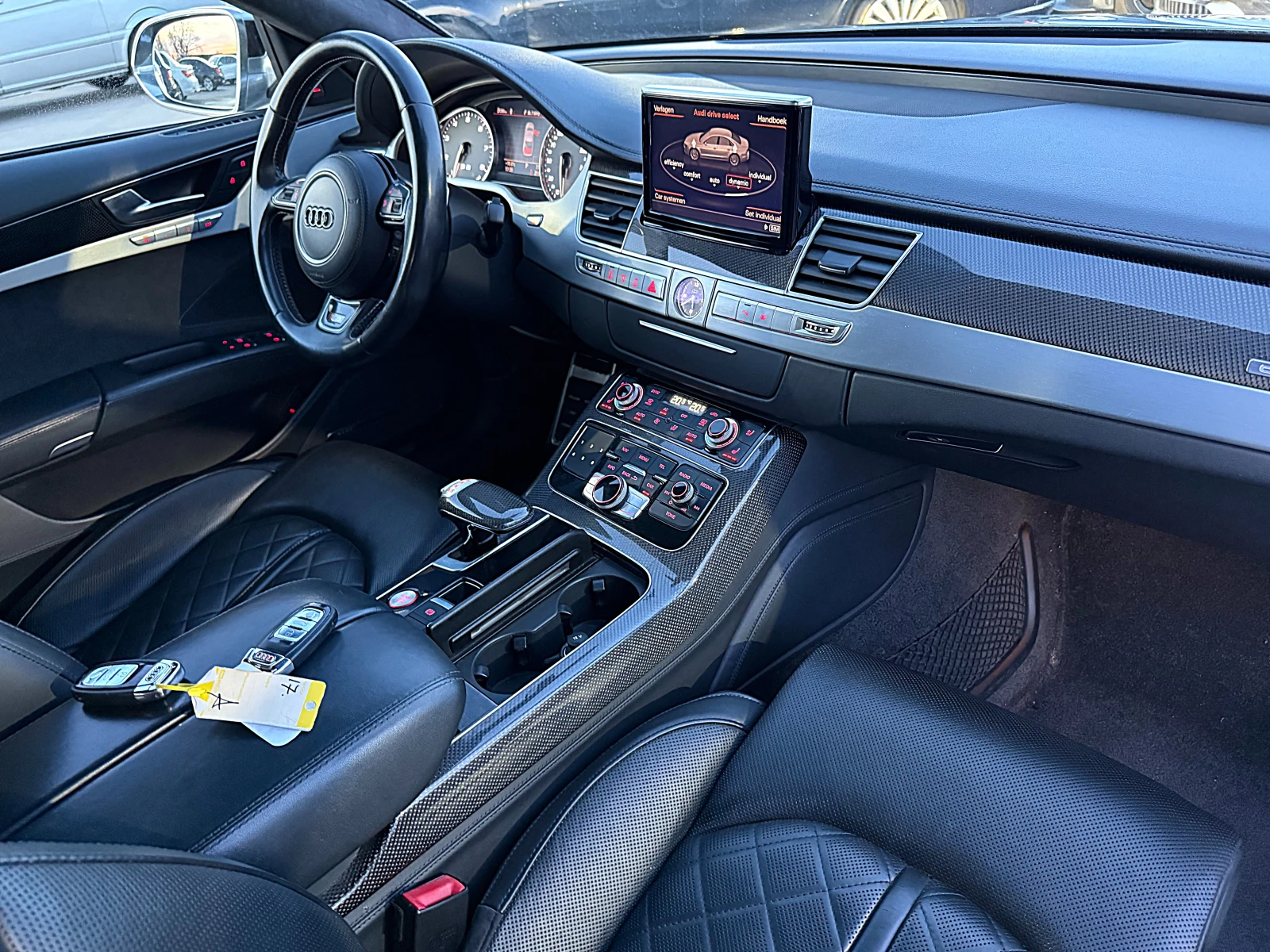 Audi S8 MATRIX-LED-DISTRONIK-360 KAMERI-KARBON-ALKANTAR-!! | Mobile.bg   13