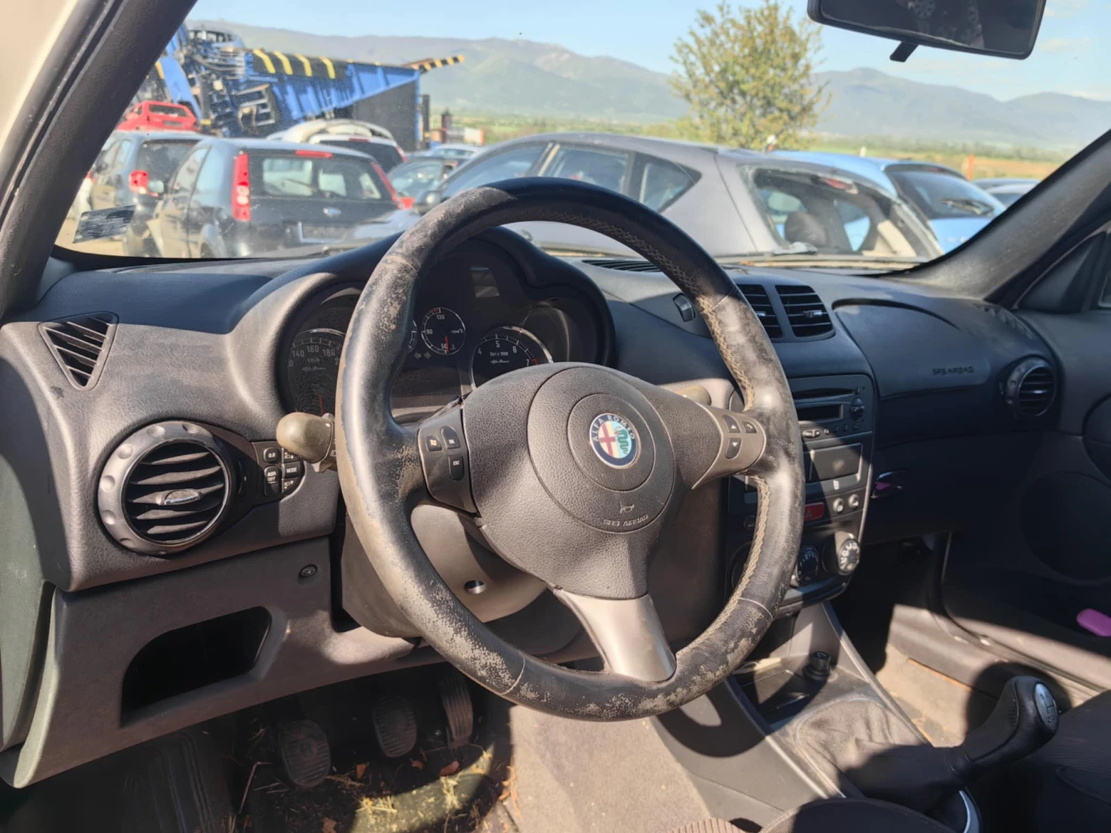 Alfa Romeo 147 1.6 - изображение 6