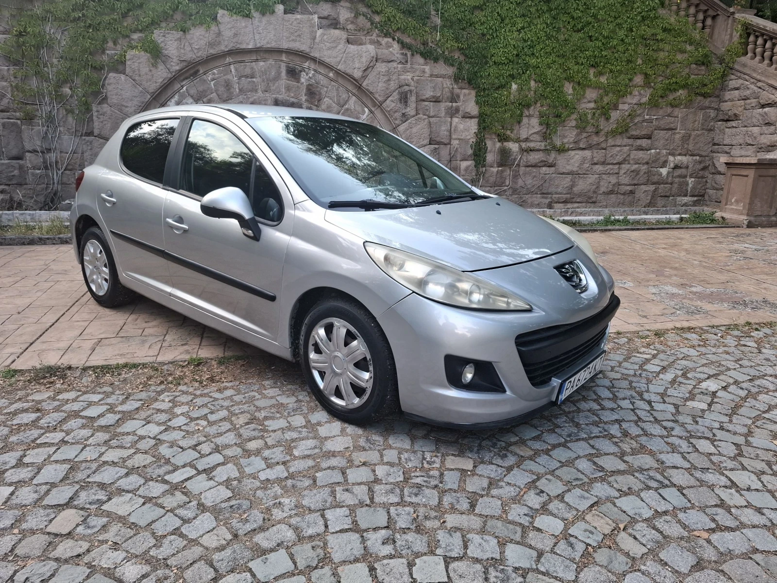 Peugeot 207 1.4 бензин/газ - изображение 3