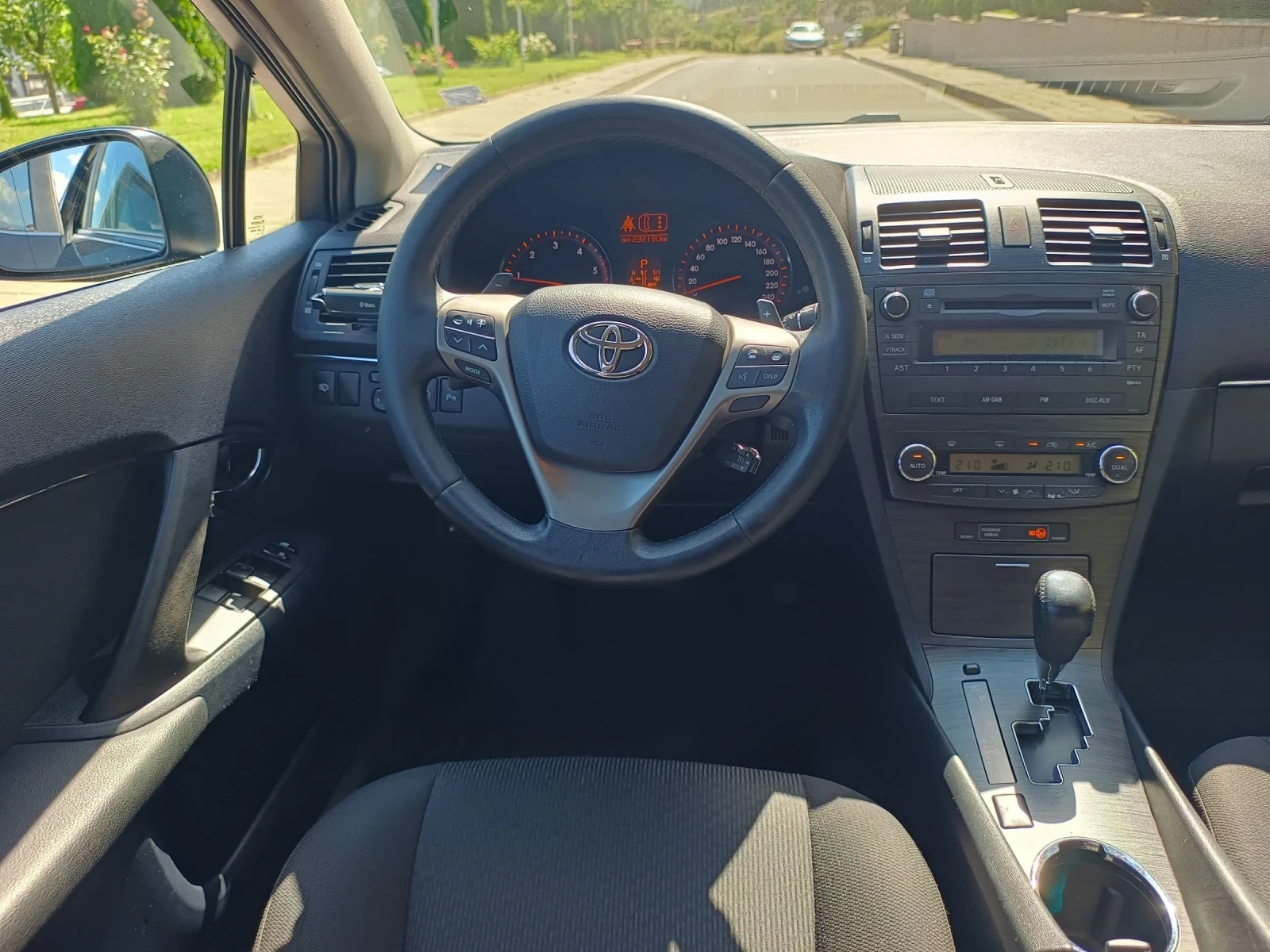 Toyota Avensis  - изображение 7