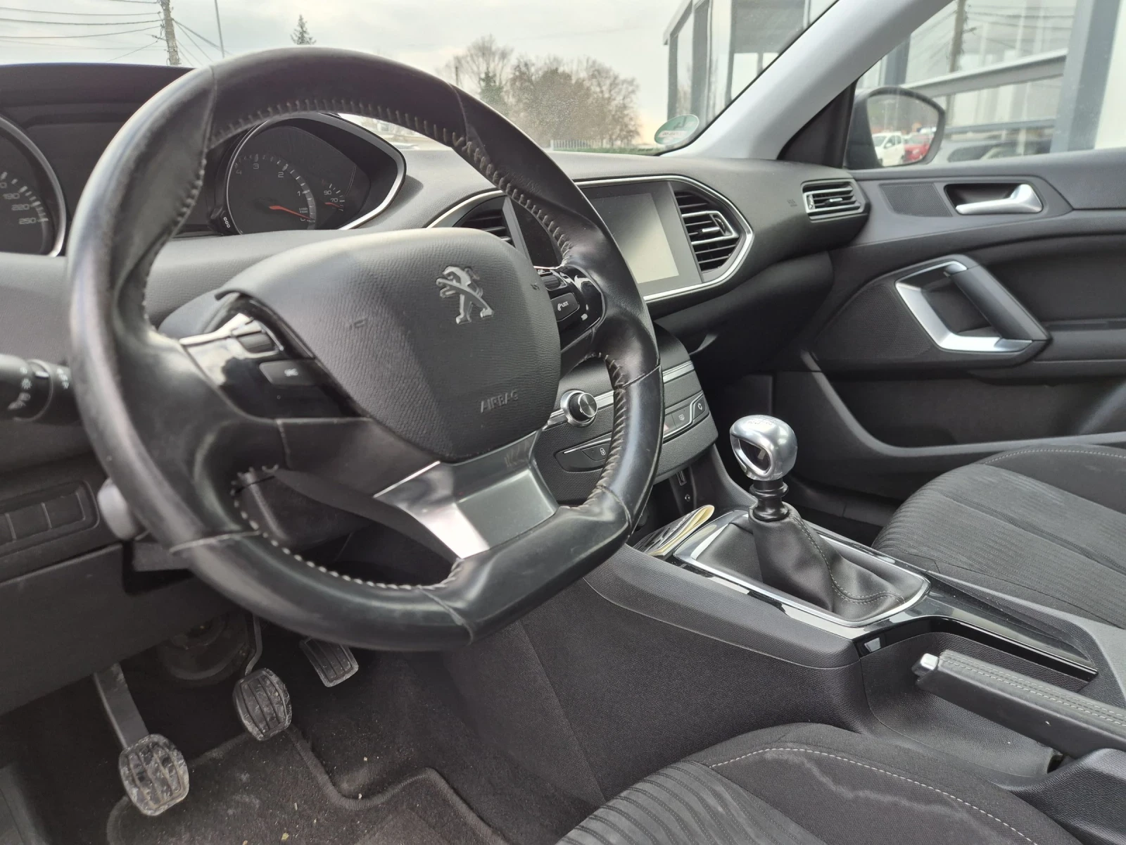 Peugeot 308 1.6HDI , снимка 8 - Автомобили и джипове - 51762222