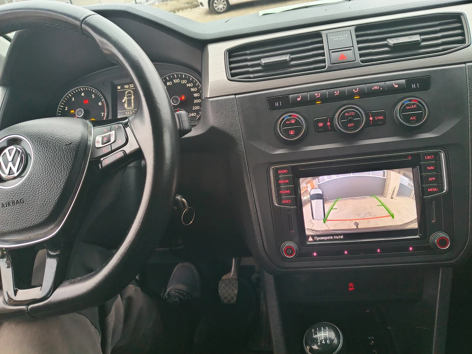 VW Caddy Maxi TGI metan - изображение 10