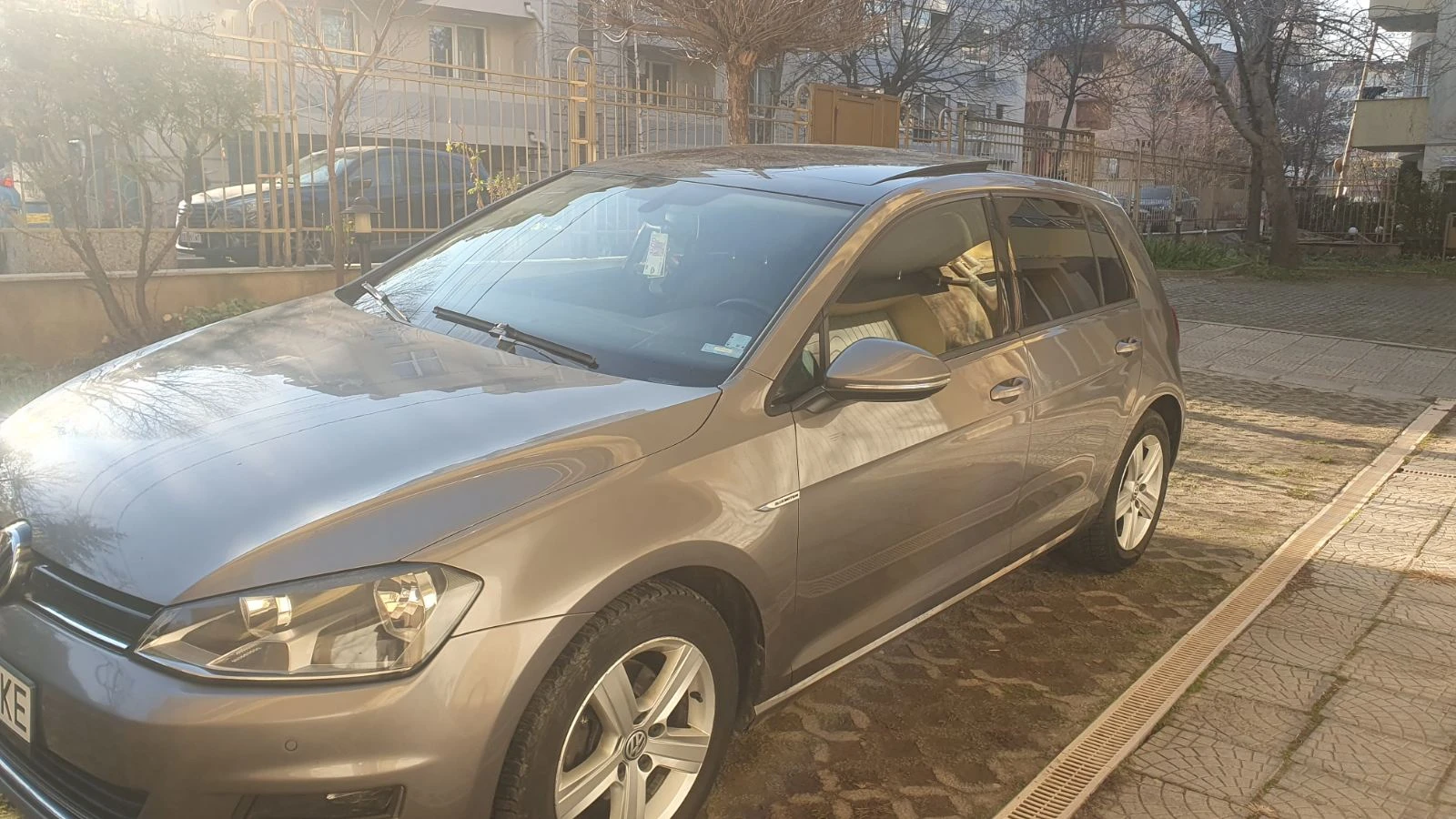 VW Golf 1, 4 TGI Highline / Avtomatic 6B - изображение 3