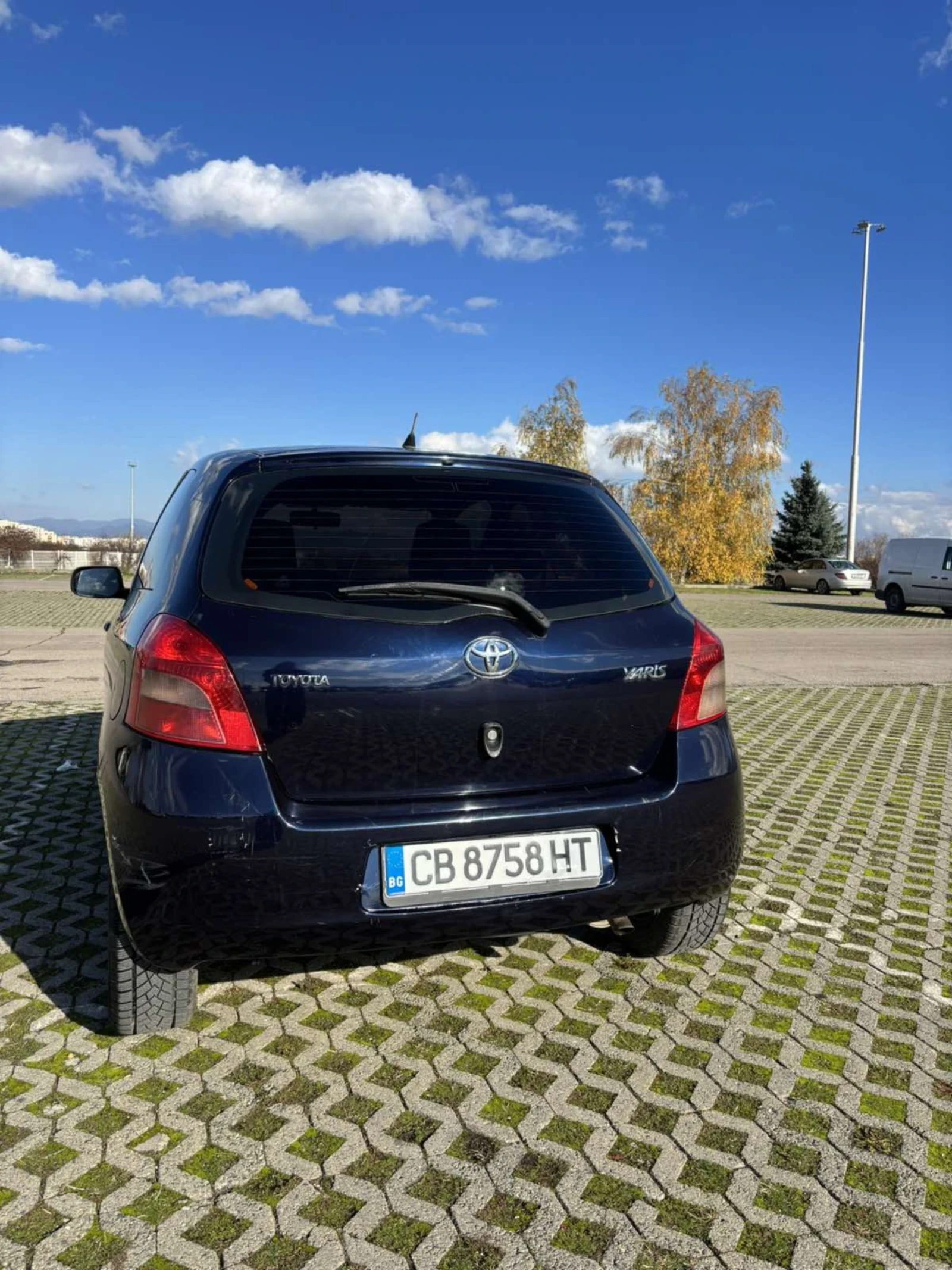 Toyota Yaris 1, 3i - изображение 3