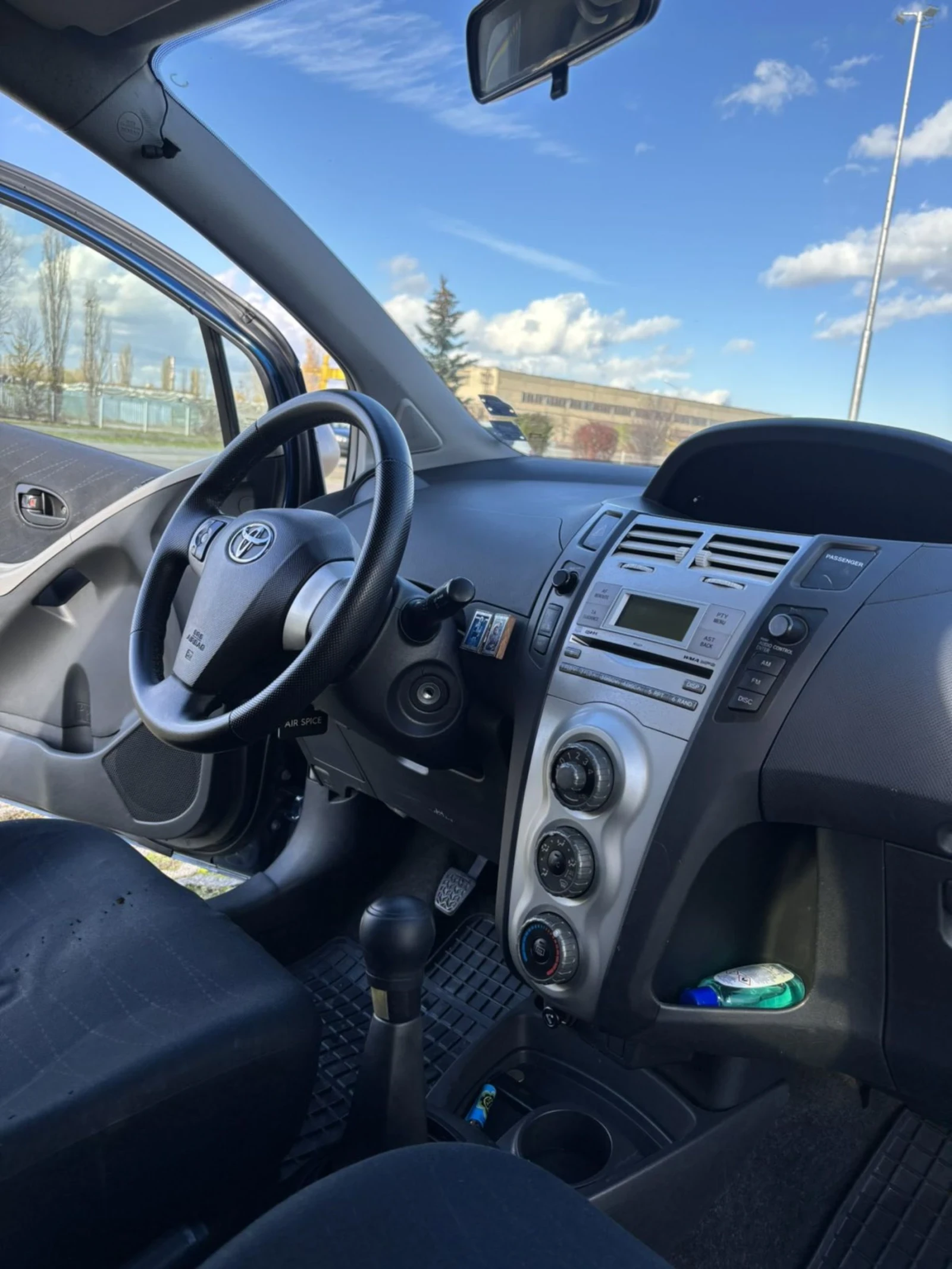 Toyota Yaris 1, 3i - изображение 5