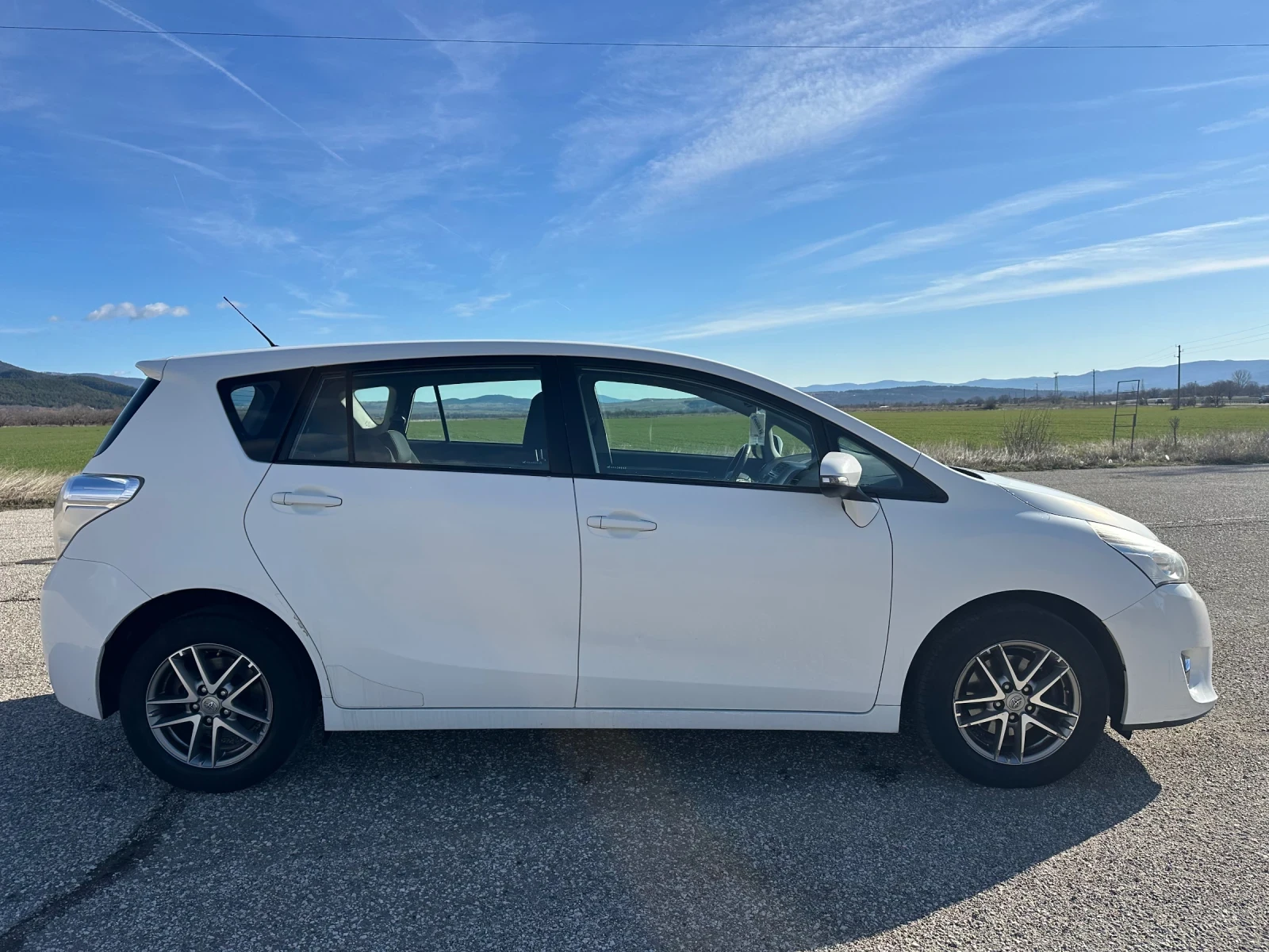 Toyota Verso D4D - изображение 4