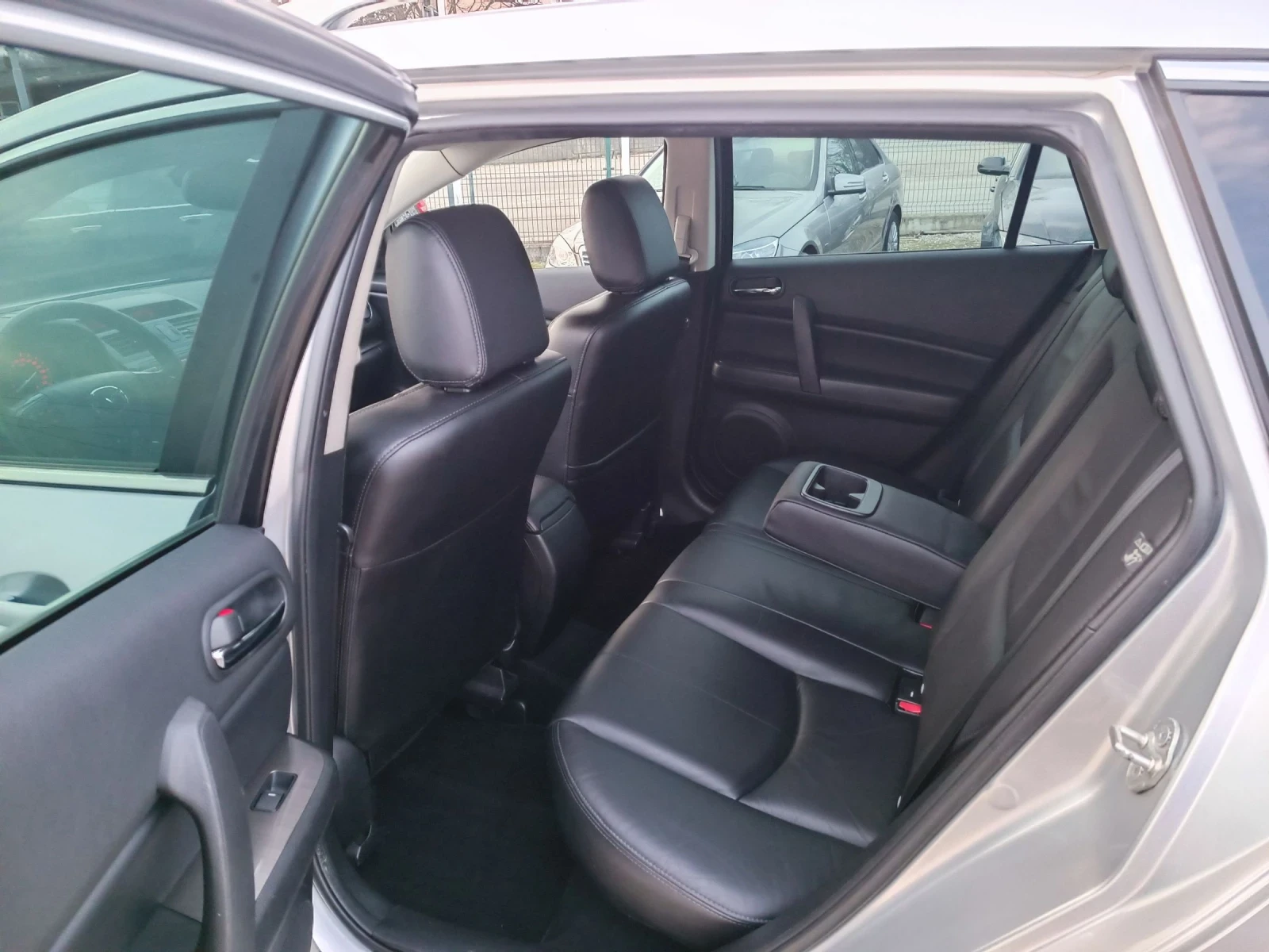 Mazda 6 2.5i-170кс-ШВЕЙЦАРИЯ-РЪЧКА-6ск-FACELIFT, снимка 9 - Автомобили и джипове - 53712257