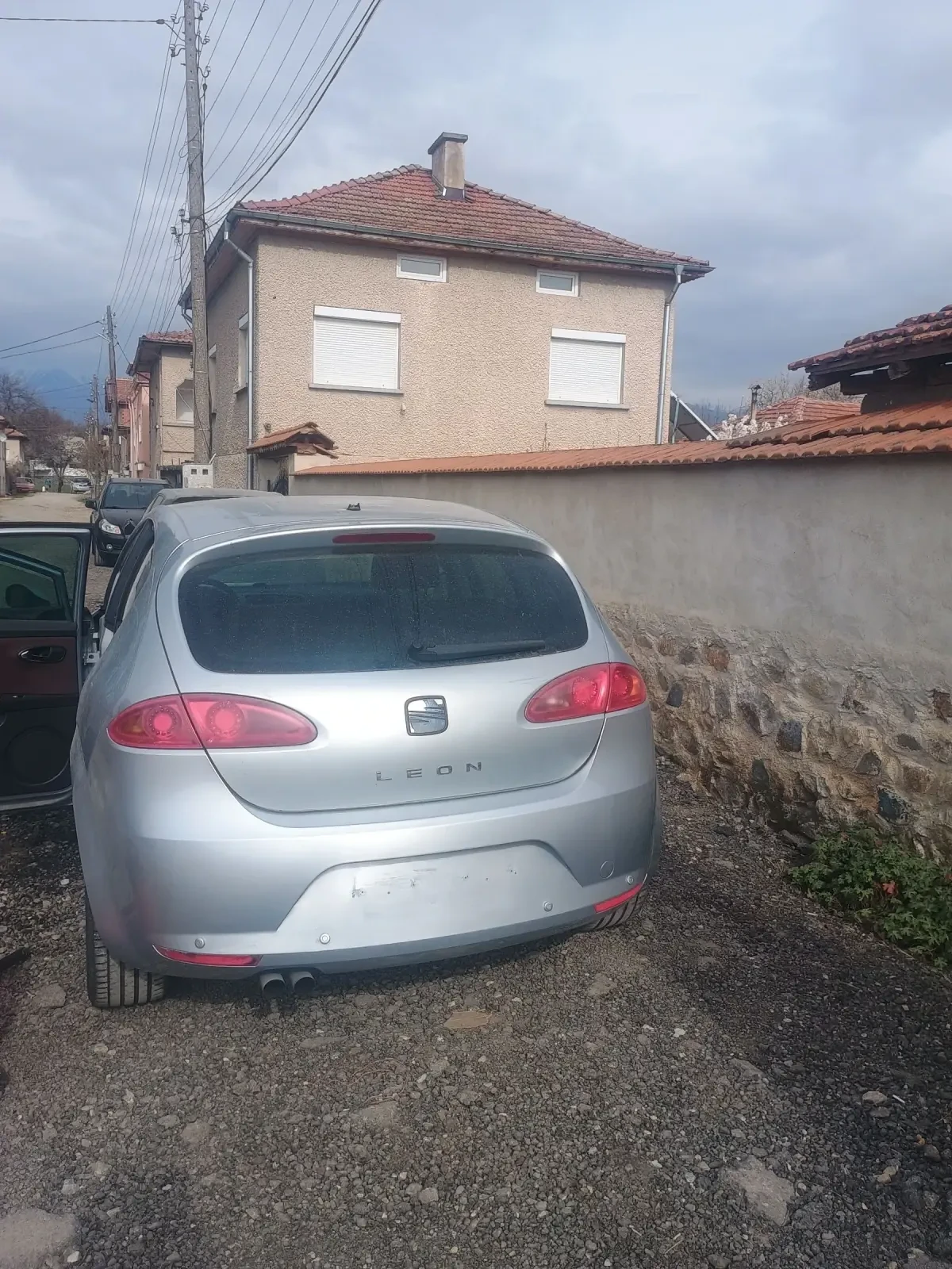 Seat Leon 2.0Tdi/DSG, снимка 5 - Автомобили и джипове - 53938501