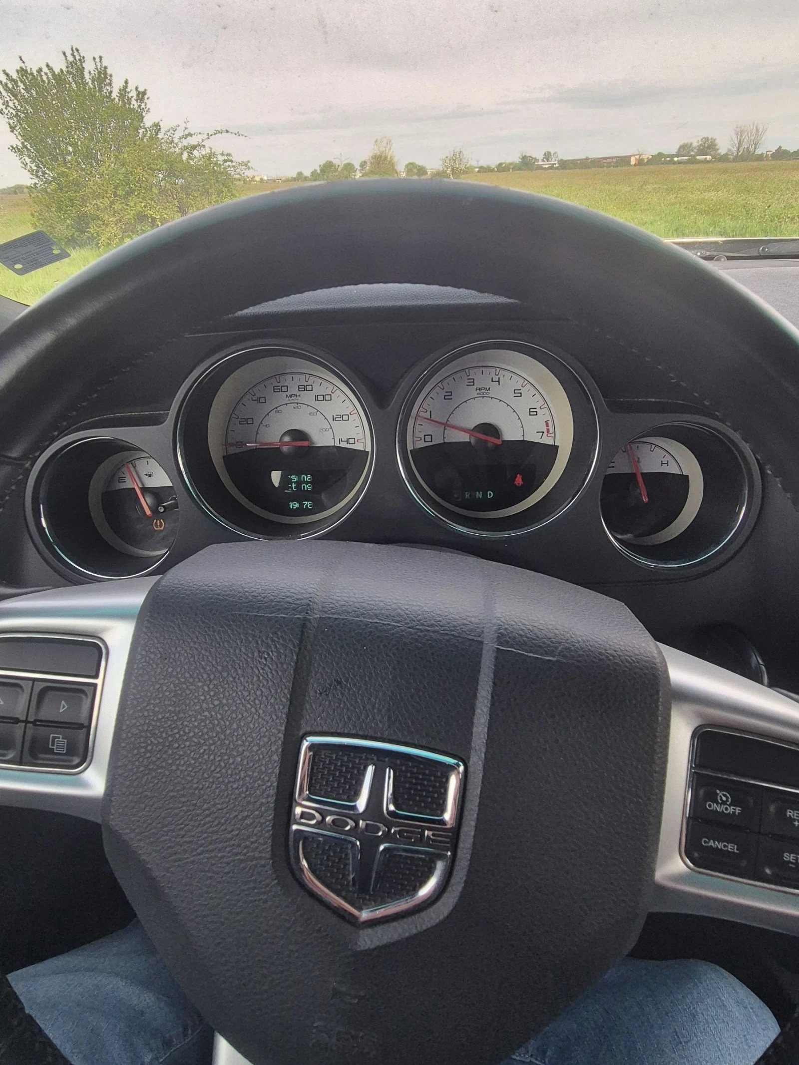 Dodge Challenger 3.6, снимка 8 - Автомобили и джипове - 54296207