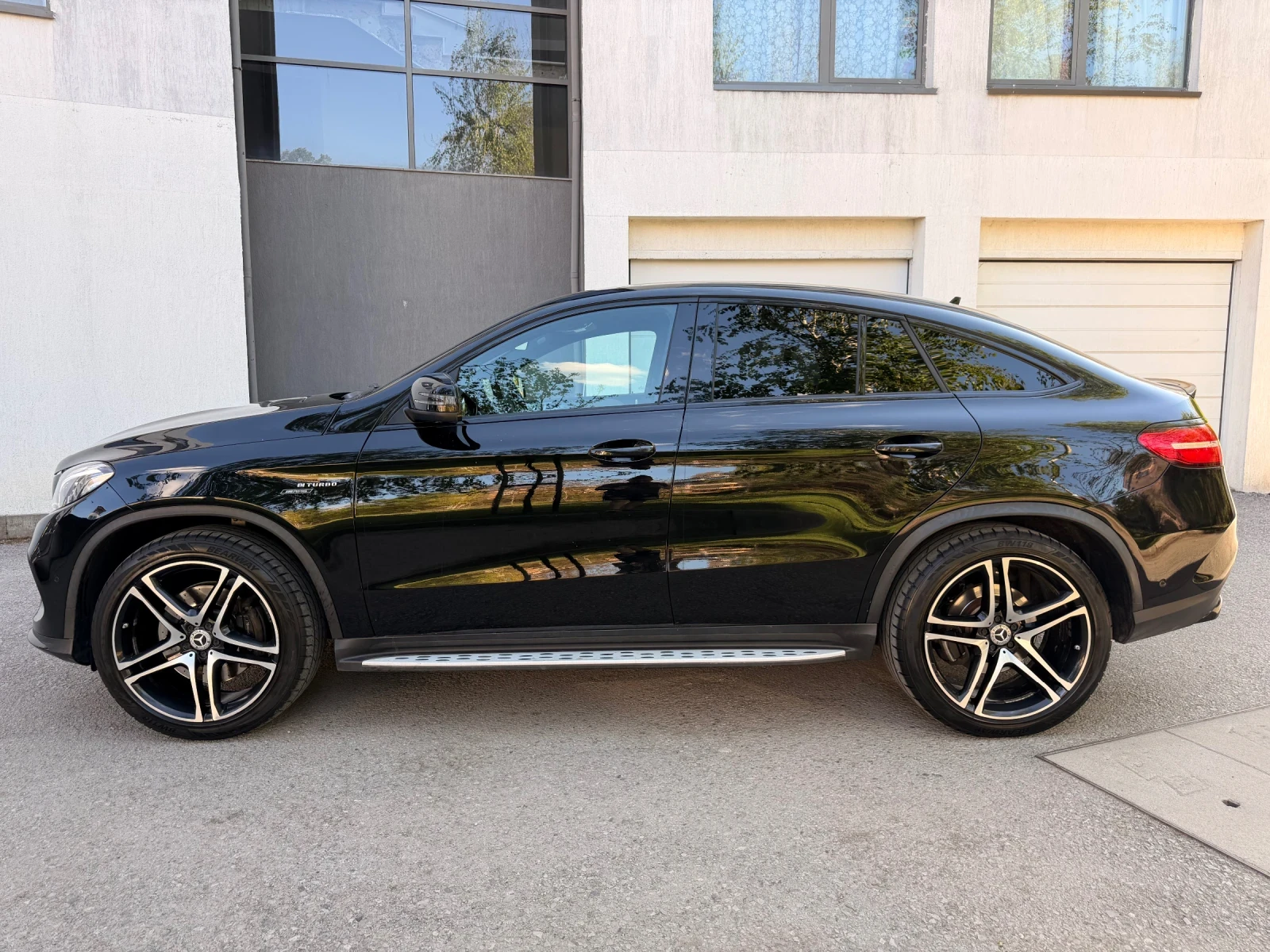 Mercedes-Benz GLE 450 AMG / ПОДГРЕВ / 360 КАМЕРИ, снимка 4 - Автомобили и джипове - 54454709