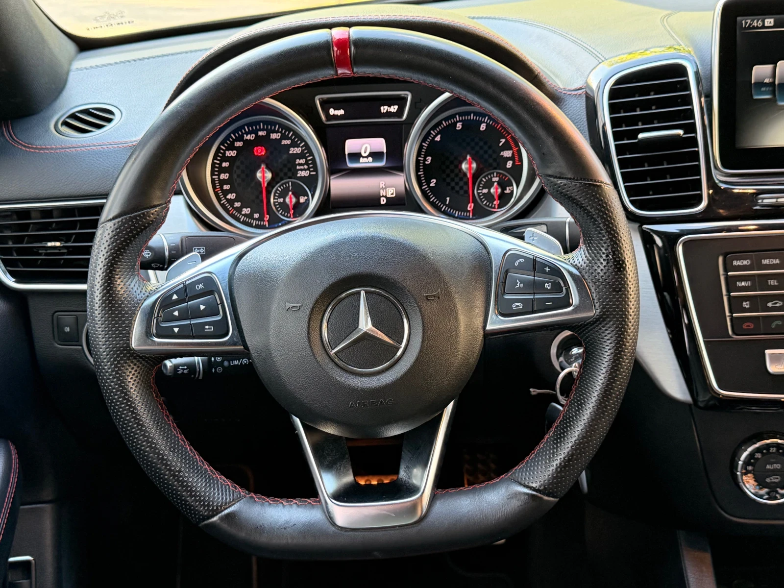 Mercedes-Benz GLE 450 AMG / ПОДГРЕВ / 360 КАМЕРИ, снимка 12 - Автомобили и джипове - 54454709