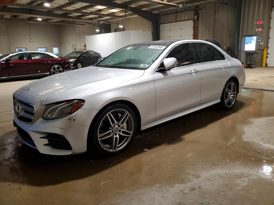 Mercedes-Benz E 350 4MATIC AMG PKG, снимка 2 - Автомобили и джипове - 54710308