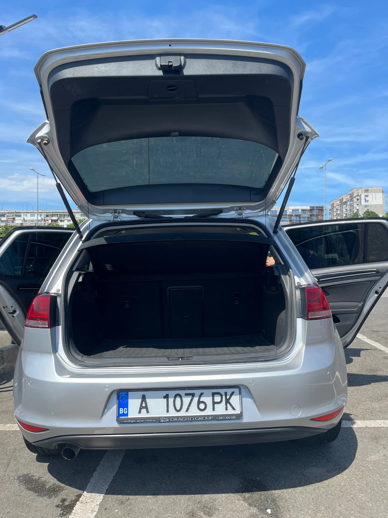 VW Golf     1.6 TDI 110 к.с., снимка 4 - Автомобили и джипове - 54877915